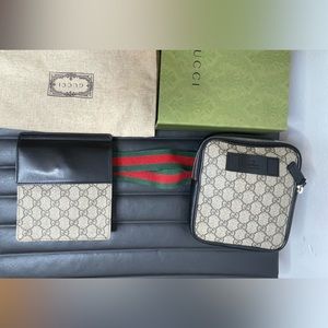 GUCCI
GG Supreme Monogram Web Belt Bag Black